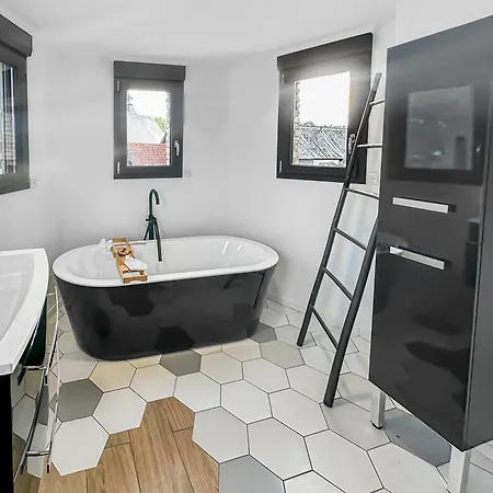 Chateau 20 Min Riviere Holiday home