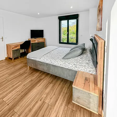 Holiday home Chateau 20 Min Riviere *