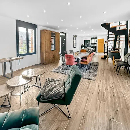 Chateau 20 Min Riviere Holiday home
